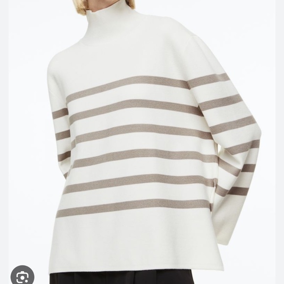 H&M White and Brown Striped Turtleneck Sweater - Picture 2 of 10